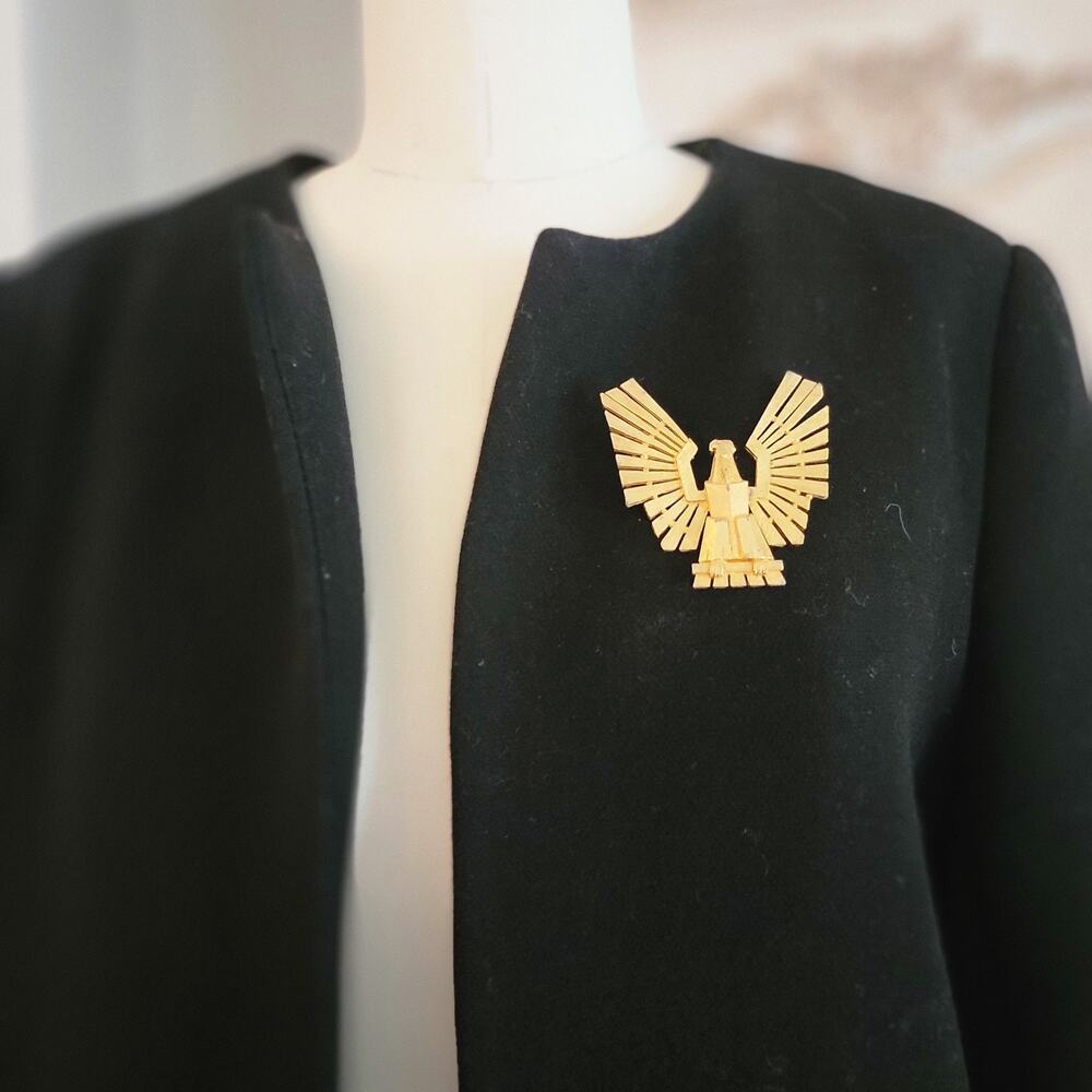 JEANNE Signed vintage modernist gold-tone eagle or thunderbird brooch 2.5"